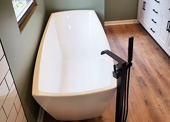 Indianapolis Home Remodeling Bathroom - soak tub